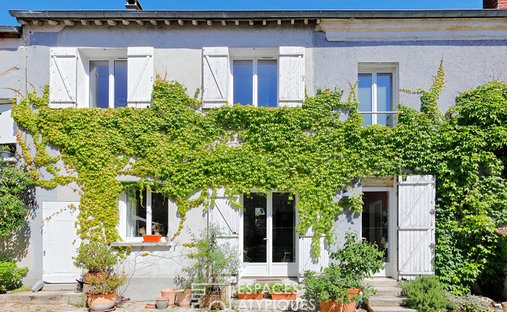 Villa in Vulaines-sur-Seine, Ile-de-France, France 1