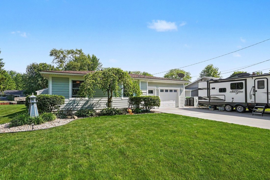 House in Township of Hamburg, Michigan, United States 3 - 18309887