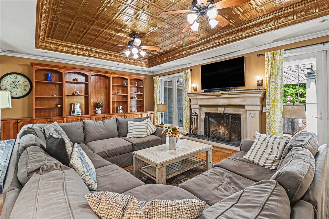 House in Pentwater, Michigan, United States 5 - 18310025