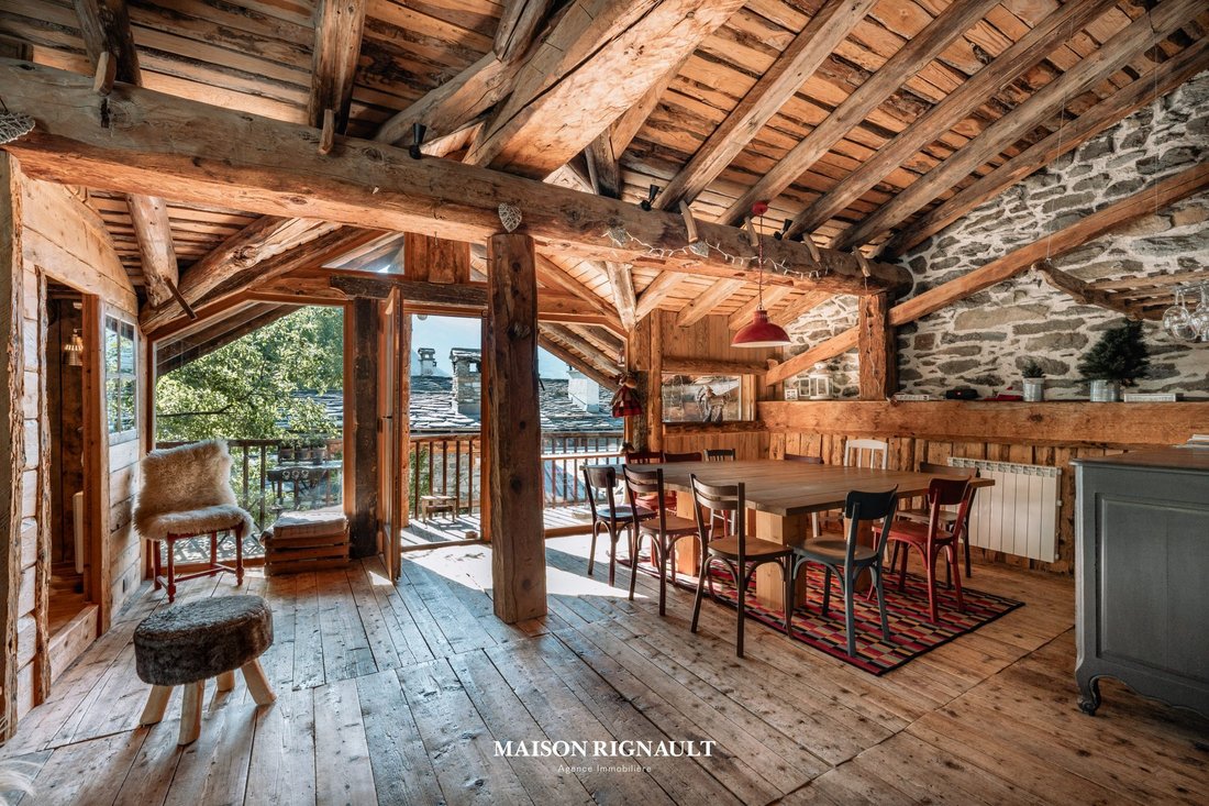 Chalet in Montvalezan, Auvergne-Rhône-Alpes, France 3 - 18315347