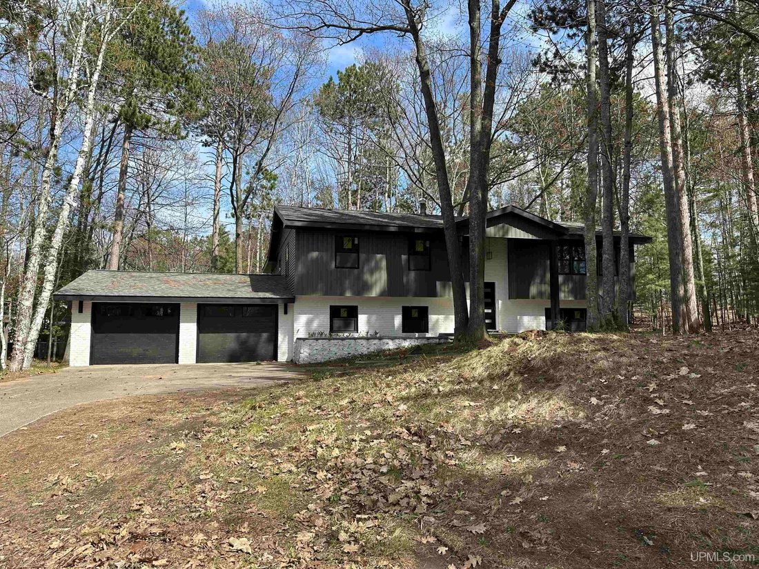 House in Marquette, Michigan, United States 2 - 18307711