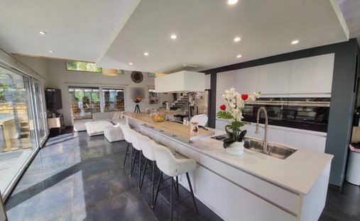 Villa in Ouest, Longwy, France 1