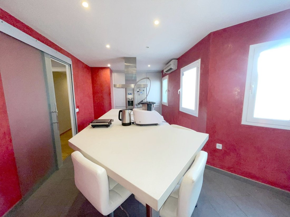Apartment in Eixample, Barcelona, Spain 5 - 18312810
