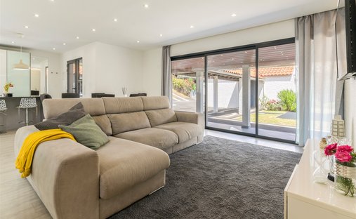 House in Santa Cruz, Madeira, Portugal 1