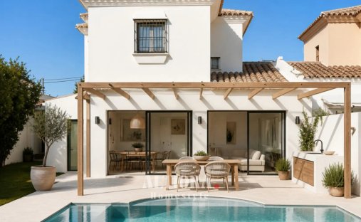 Chalet in Chiclana de la Frontera, Andalusia, Spain 1