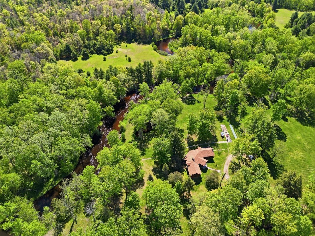 House in Baldwin, Michigan, United States 3 - 18309099
