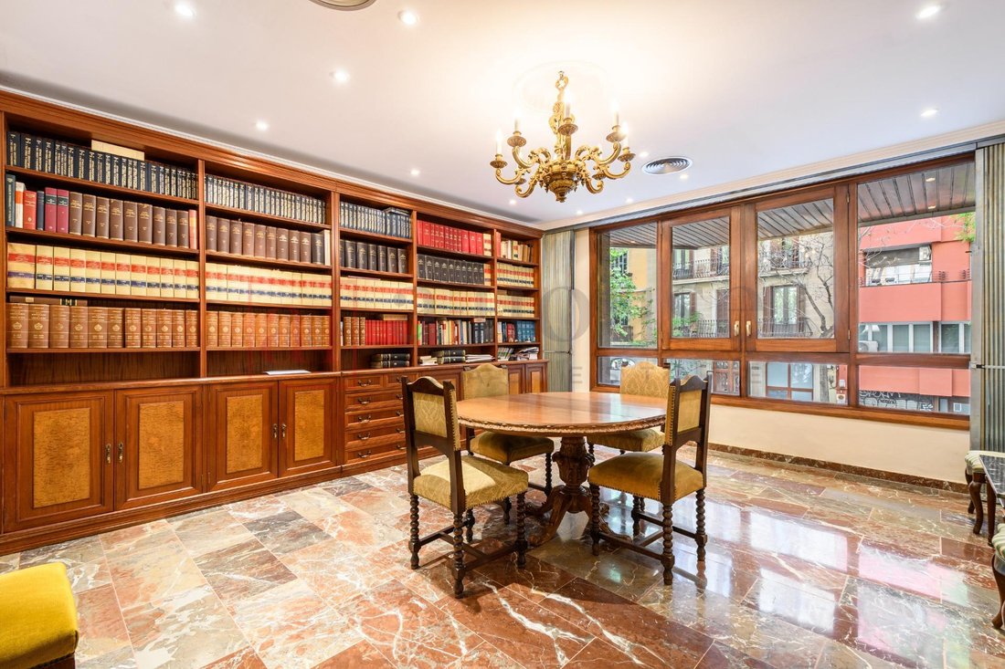 Apartment in Eixample, Barcelona, Spain 2 - 18314417