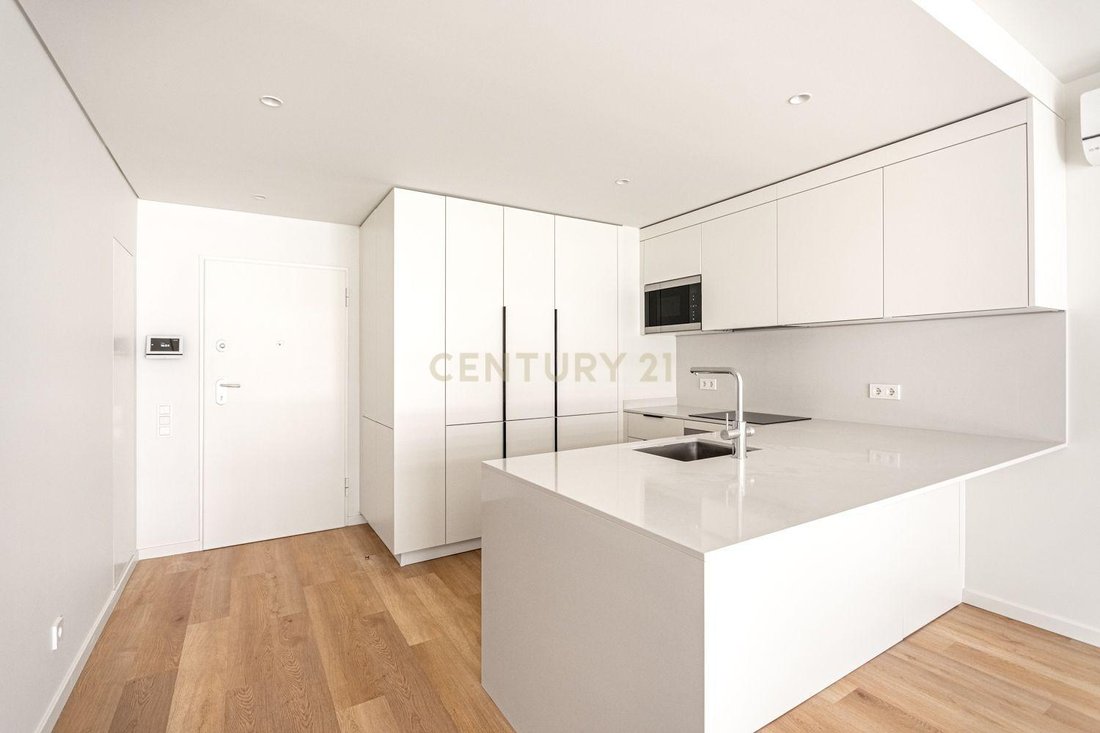 Apartment in Alges, Lisbon, Portugal 5 - 18310379