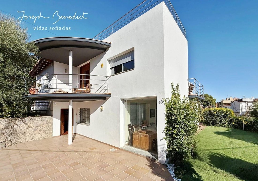 House in Castelldefels, Catalonia, Spain 1 - 18311935