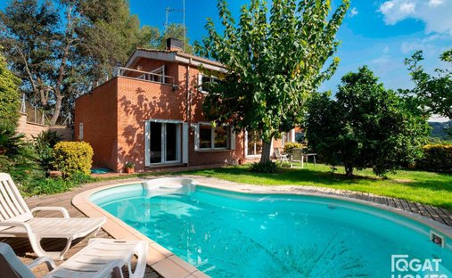 Chalet in Sant Cugat del Valles, Catalonia, Spain 1