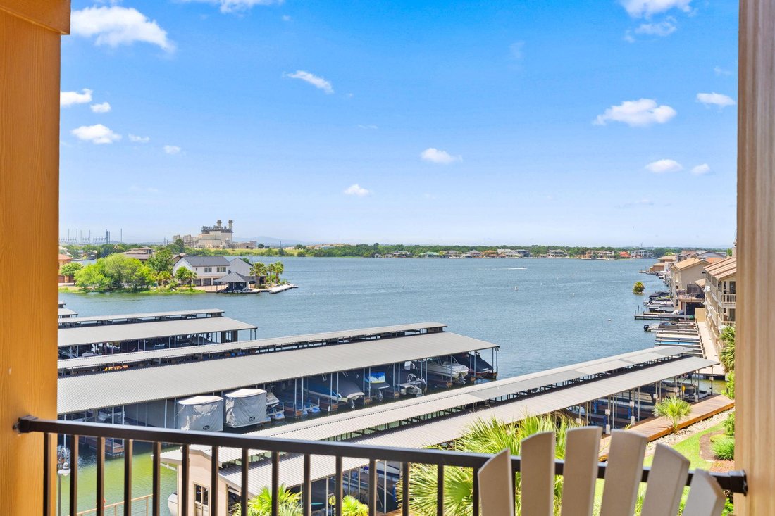 Condo in Horseshoe Bay, Texas, United States 3 - 18313268