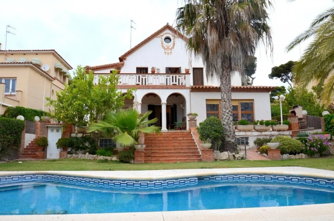 Chalet in Vilanova i la Geltru, Catalonia, Spain 2 - 18312565