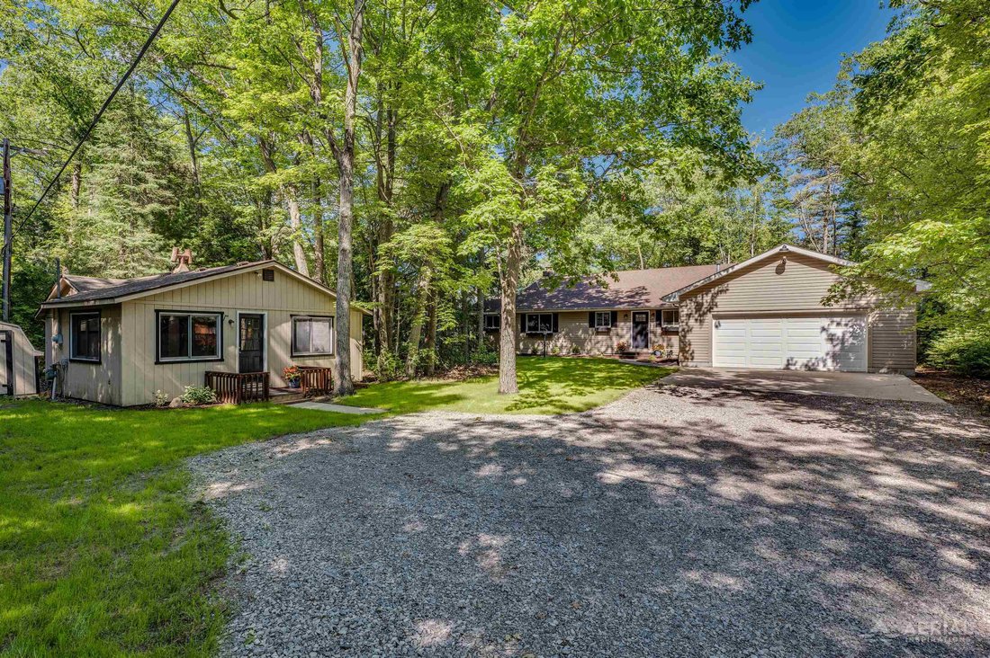 House in Greenbush, Michigan, United States 1 - 18309945