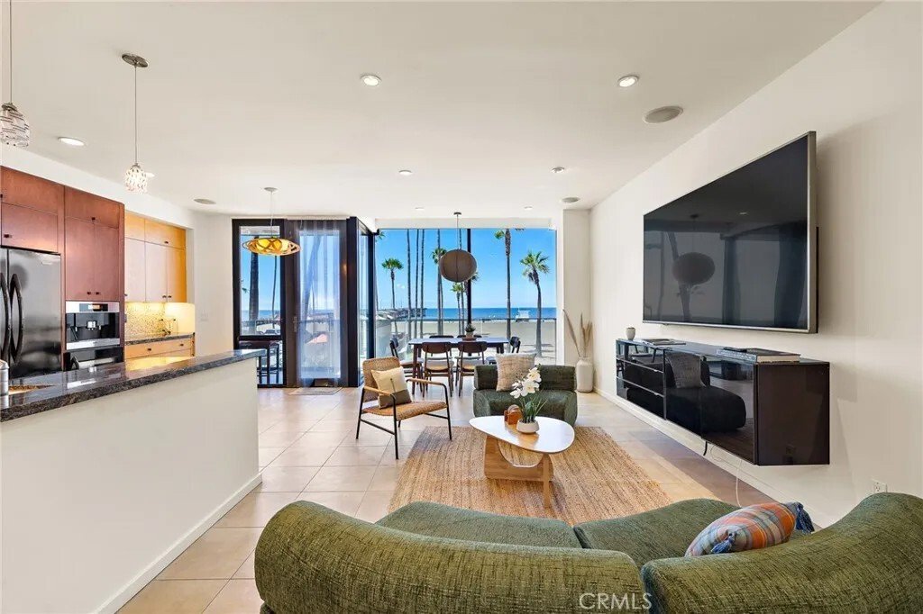 Townhouse in Los Angeles, California, United States 5 - 18313371