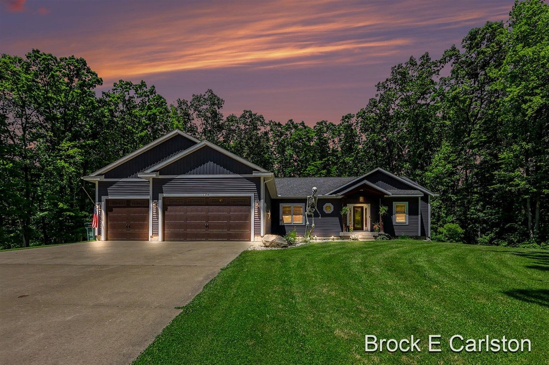 House in North Muskegon, Michigan, United States 2 - 18309560