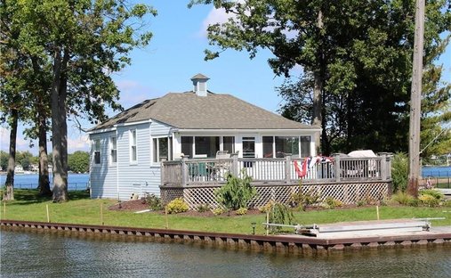 House in Orion charter Township, Michigan, United States 1
