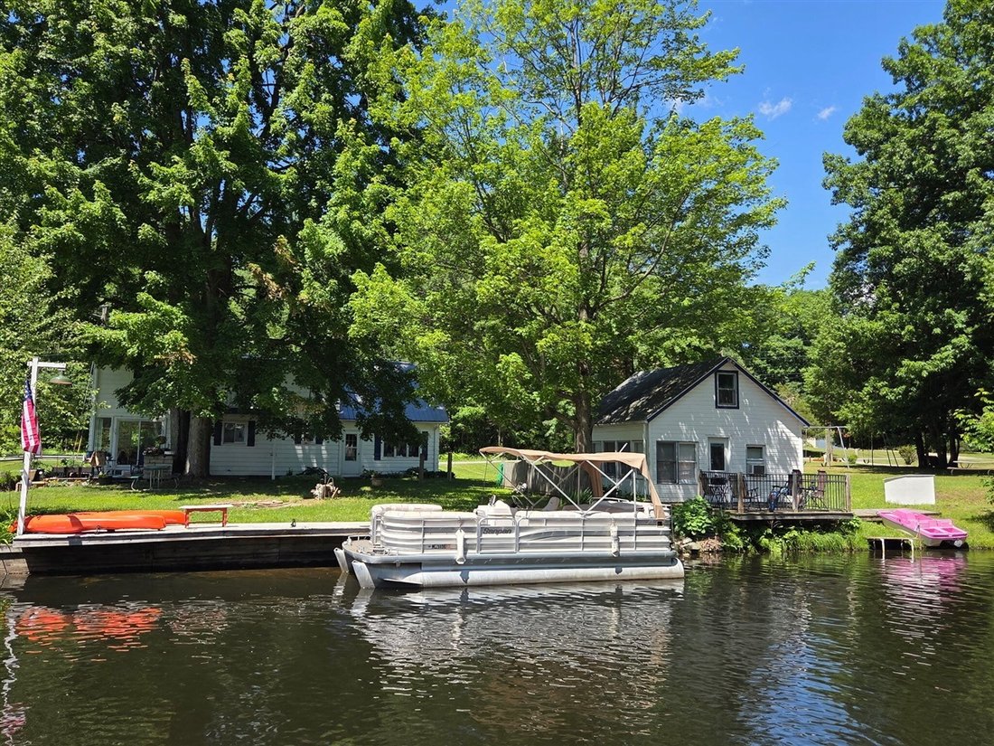 House in Lakeview, Michigan, United States 3 - 18308910