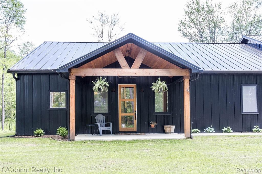 House in Township of Clyde, Michigan, United States 2 - 18308806