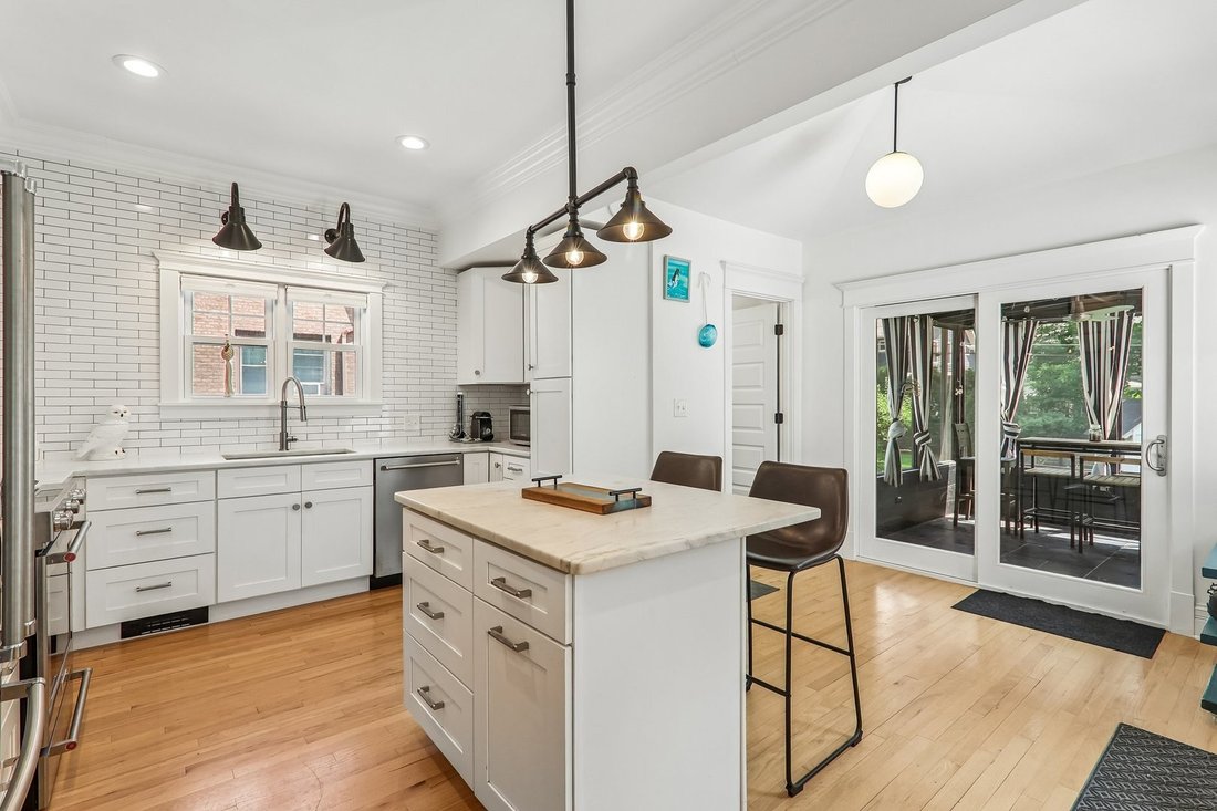 House in Downers Grove, Illinois, United States 2 - 18313749
