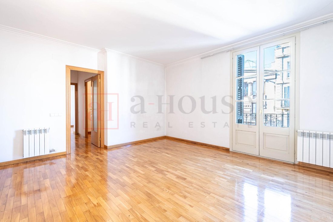 Apartment in Eixample, Barcelona, Spain 1 - 18314009