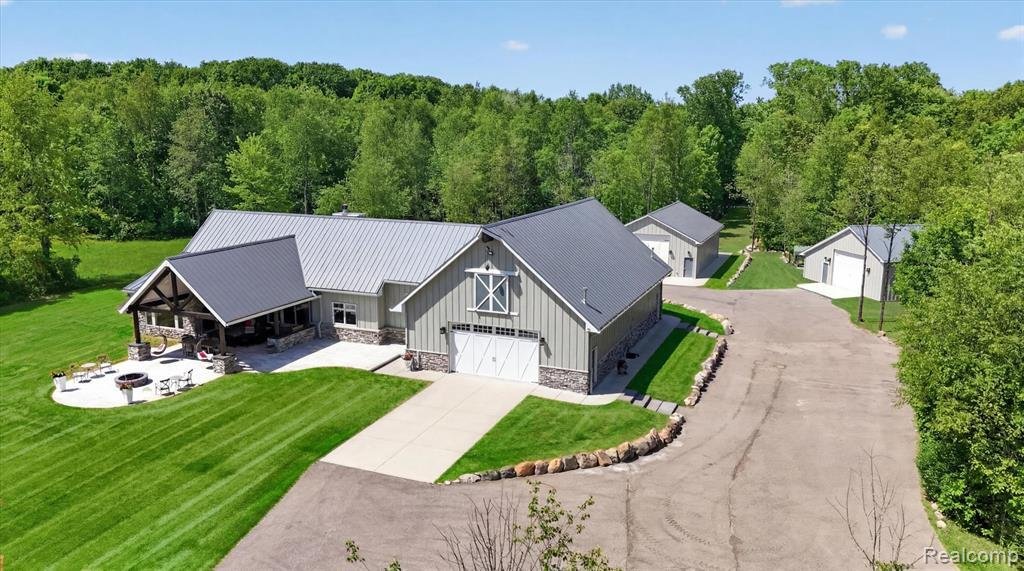 House in Fowlerville, Michigan, United States 4 - 18309777