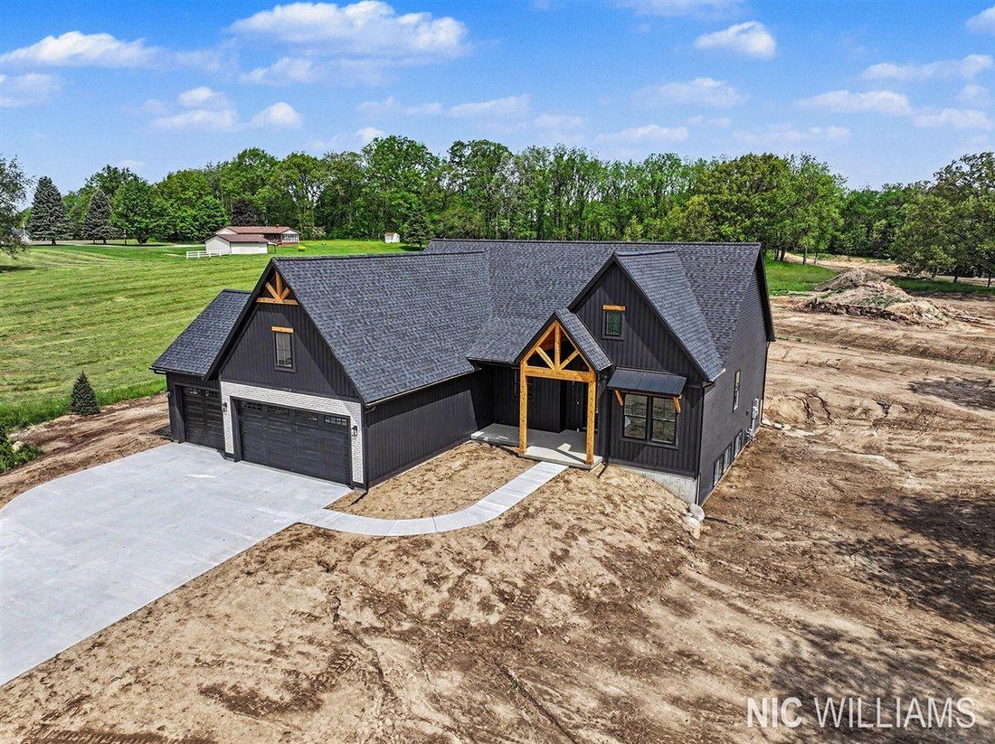 House in Alto, Michigan, United States 5 - 18308954