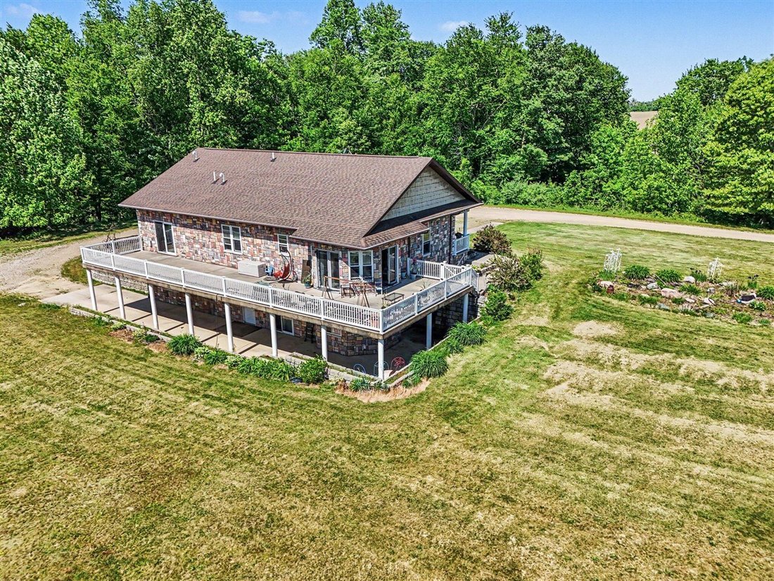 House in Fulton, Michigan, United States 1 - 18307745