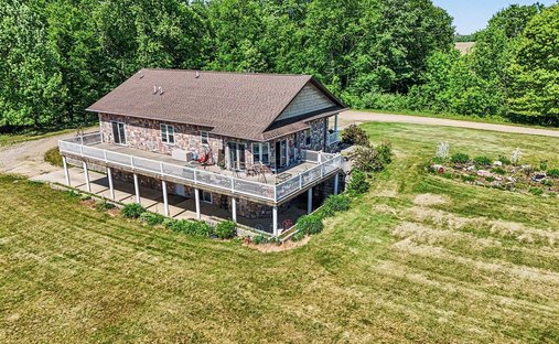 House in Fulton, Michigan, United States 1