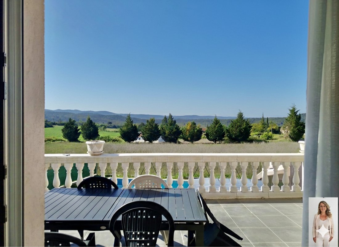 Villa in Tavernes, Provence-Alpes-Côte d'Azur, France 4 - 18314488