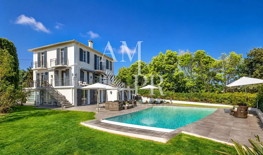 Villa in Croix des Gardes, Cannes, France 5 - 10877629