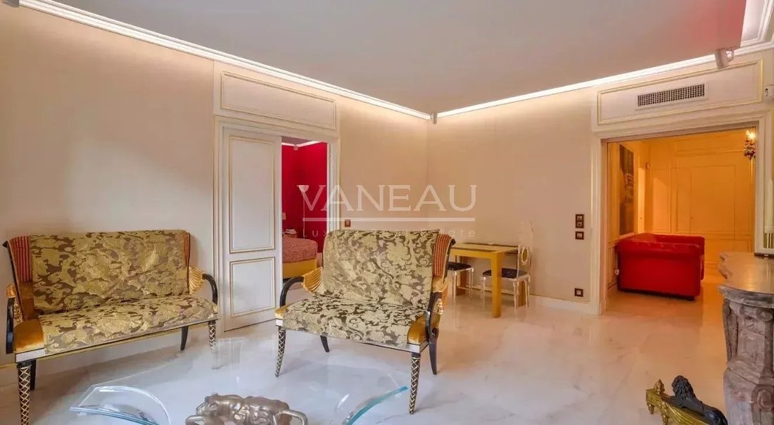 Apartment in Triangle d'Or, Paris 8e Arrondissement, Paris 4 - 17331950