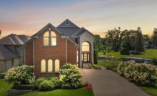 House in Commerce Charter Township, Michigan, United States 1