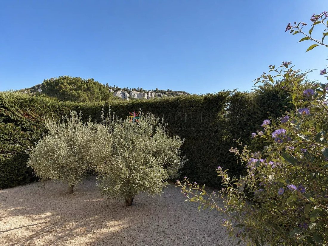 House in Les Baux-de-Provence, Provence-Alpes-Côte d'Azur, France 5 - 18310334