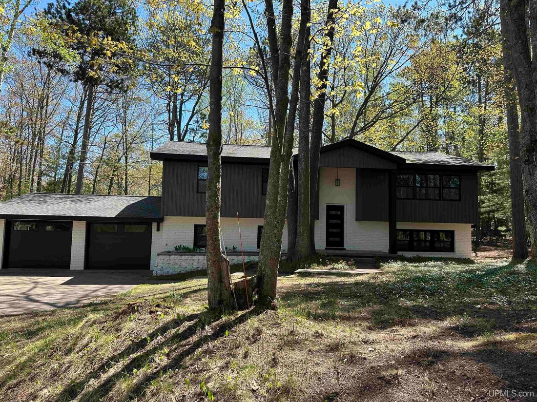 House in Marquette, Michigan, United States 4 - 18307711