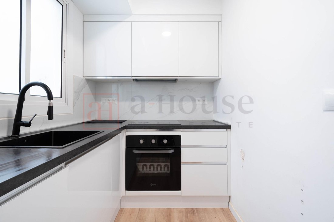 Apartment in Eixample, Barcelona, Spain 4 - 18314106
