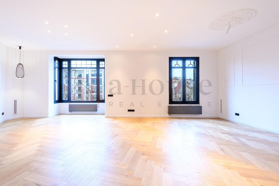 Apartment in Eixample, Barcelona, Spain 2 - 18312923