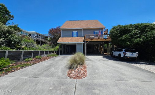 Townhouse in Emerald Isle, North Carolina, United States 1
