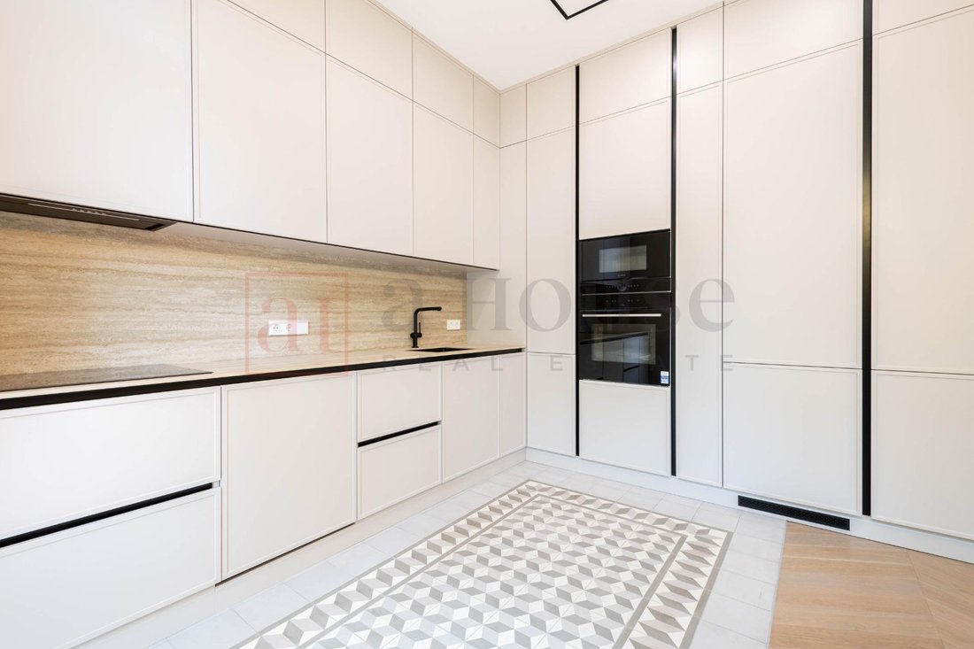 Apartment in Eixample, Barcelona, Spain 4 - 18313692
