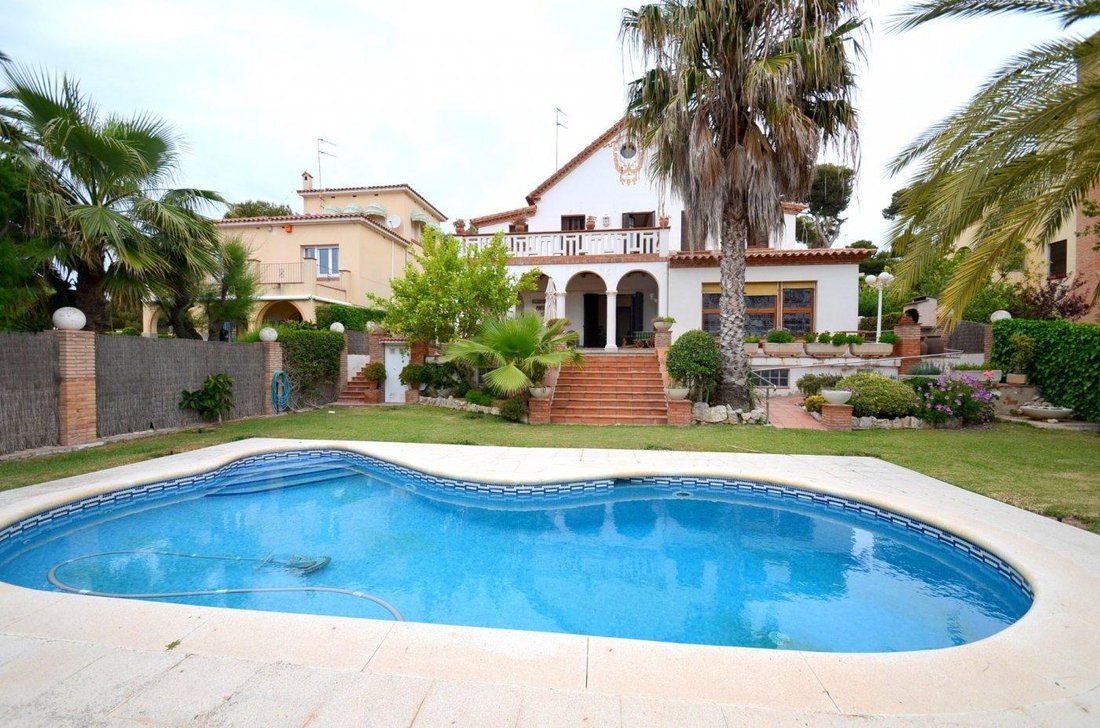 Chalet in Vilanova i la Geltru, Catalonia, Spain 5 - 18312565