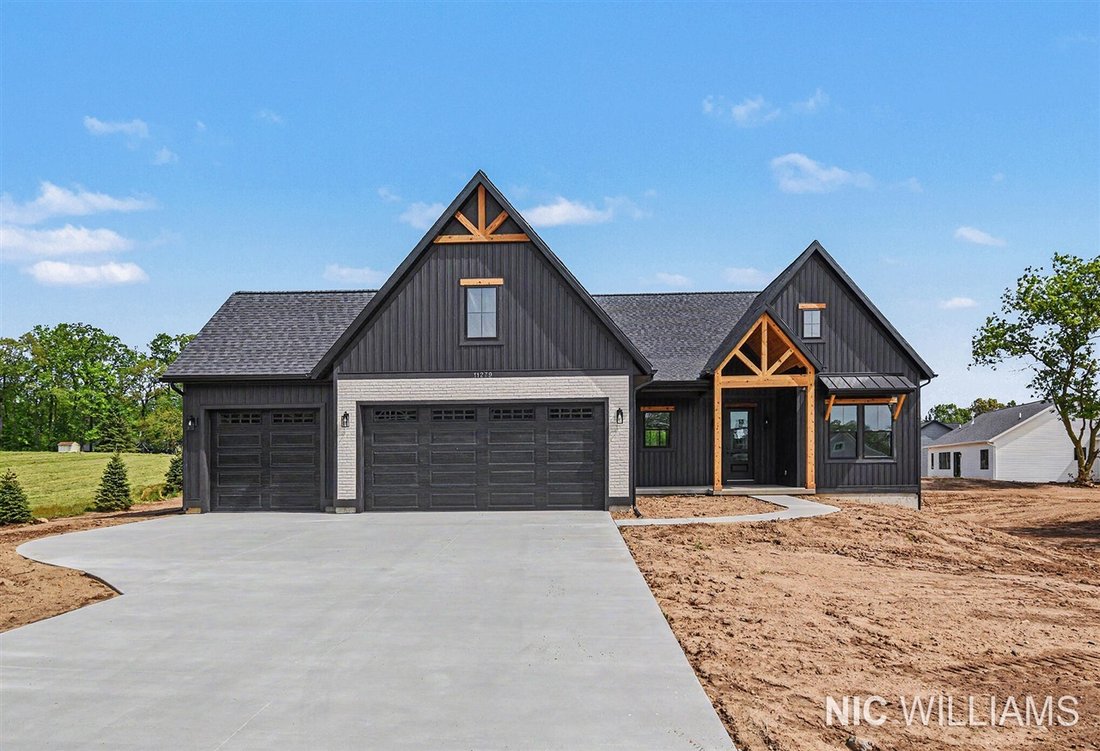 House in Alto, Michigan, United States 3 - 18308954