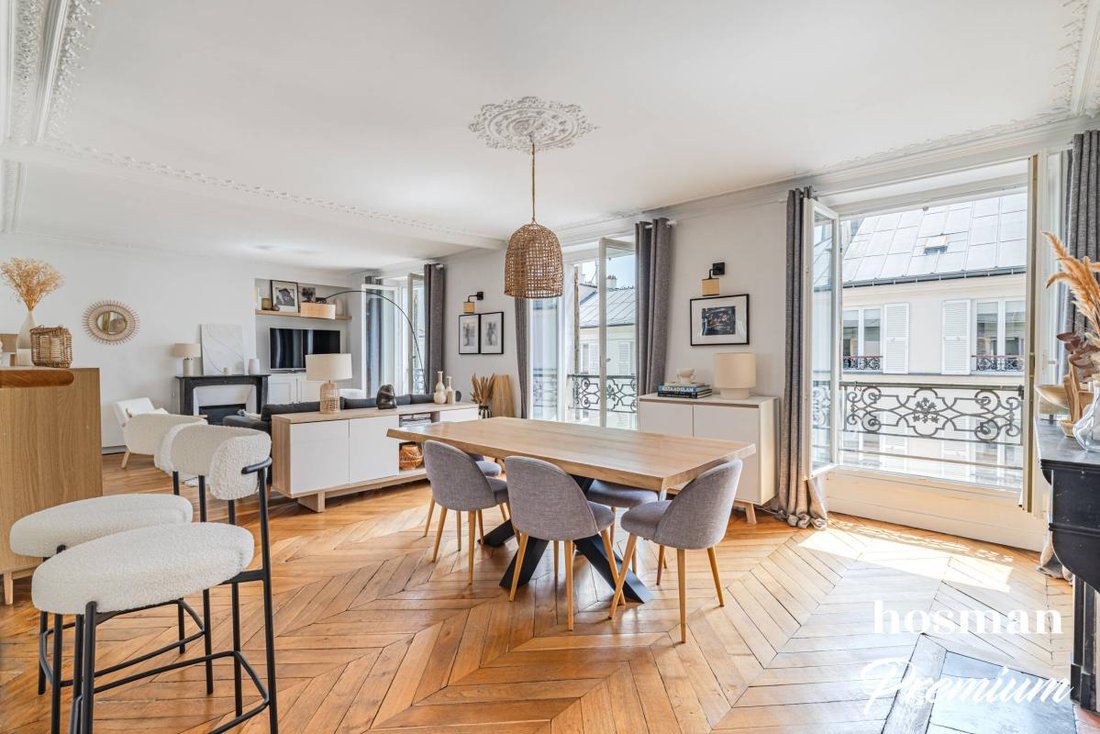Apartment in Gros Caillou, Paris 7e Arrondissement, Paris 2 - 18313323