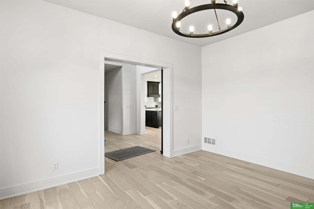House in Omaha, Nebraska, United States 3 - 18214825
