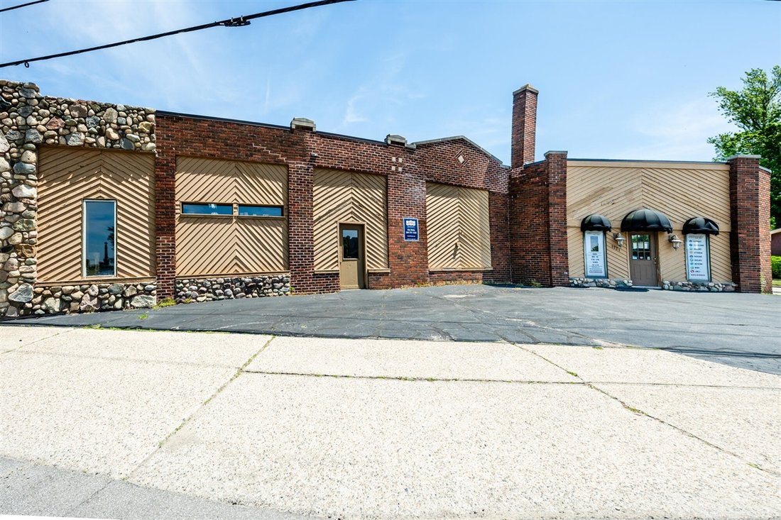 St. Joseph, Michigan, United States 1 - 18308737