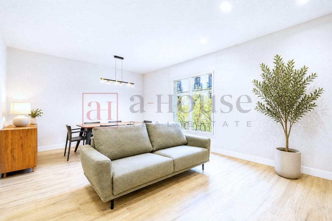Apartment in Eixample, Barcelona, Spain 2 - 18314201
