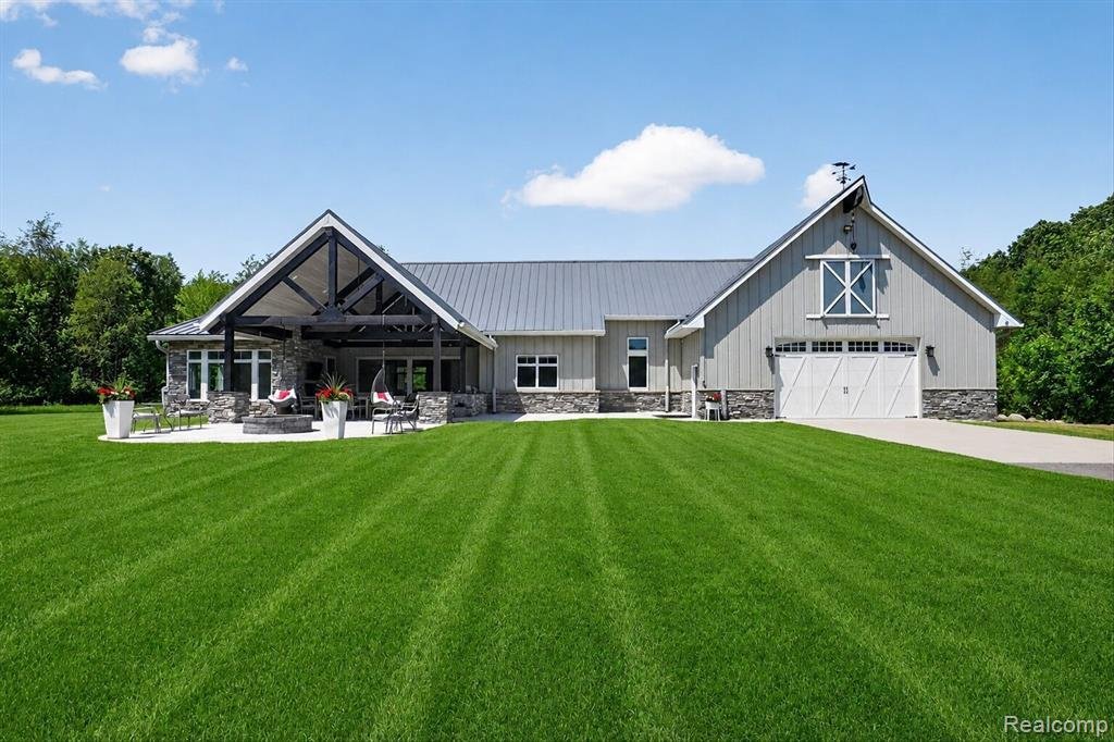 House in Fowlerville, Michigan, United States 2 - 18309777