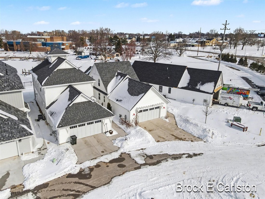 House in Muskegon, Michigan, United States 5 - 18308582