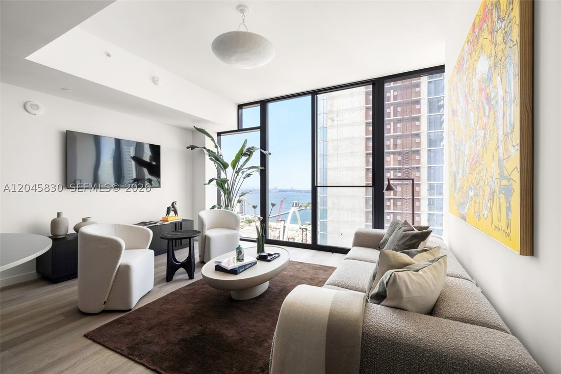Condo in Miami, Florida, United States 1 - 18313057