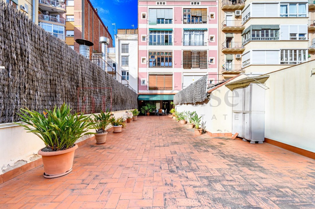Apartment in Eixample, Barcelona, Spain 4 - 18313433