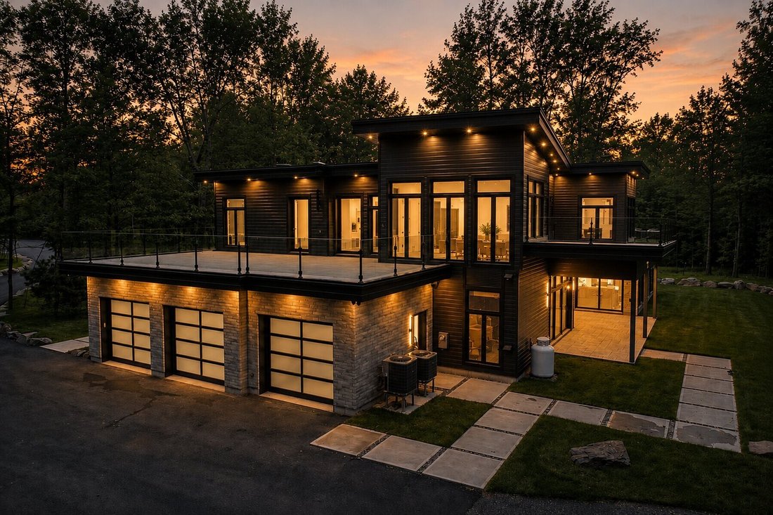 House in Bromont, Quebec, Canada 2 - 17411873