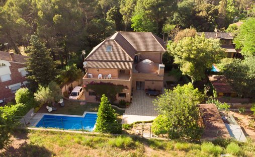Villa in Sant Cugat del Valles, Catalonia, Spain 1